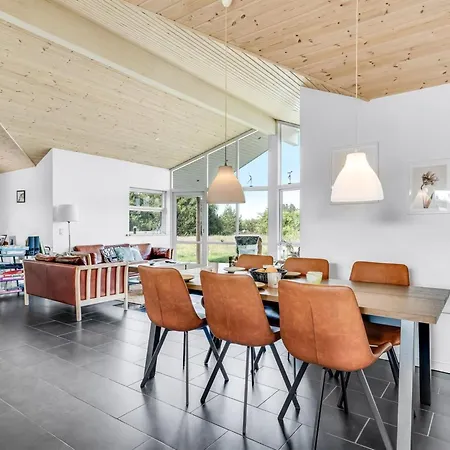 Sulki - 3-5km From The Sea By Interhome